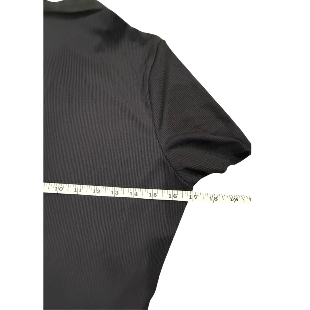 Elegant Black Ribbed Dress - Picture 5 of 8